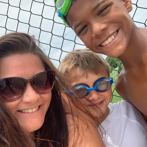 Meet your Posher, Rene - Picture 1 of 1